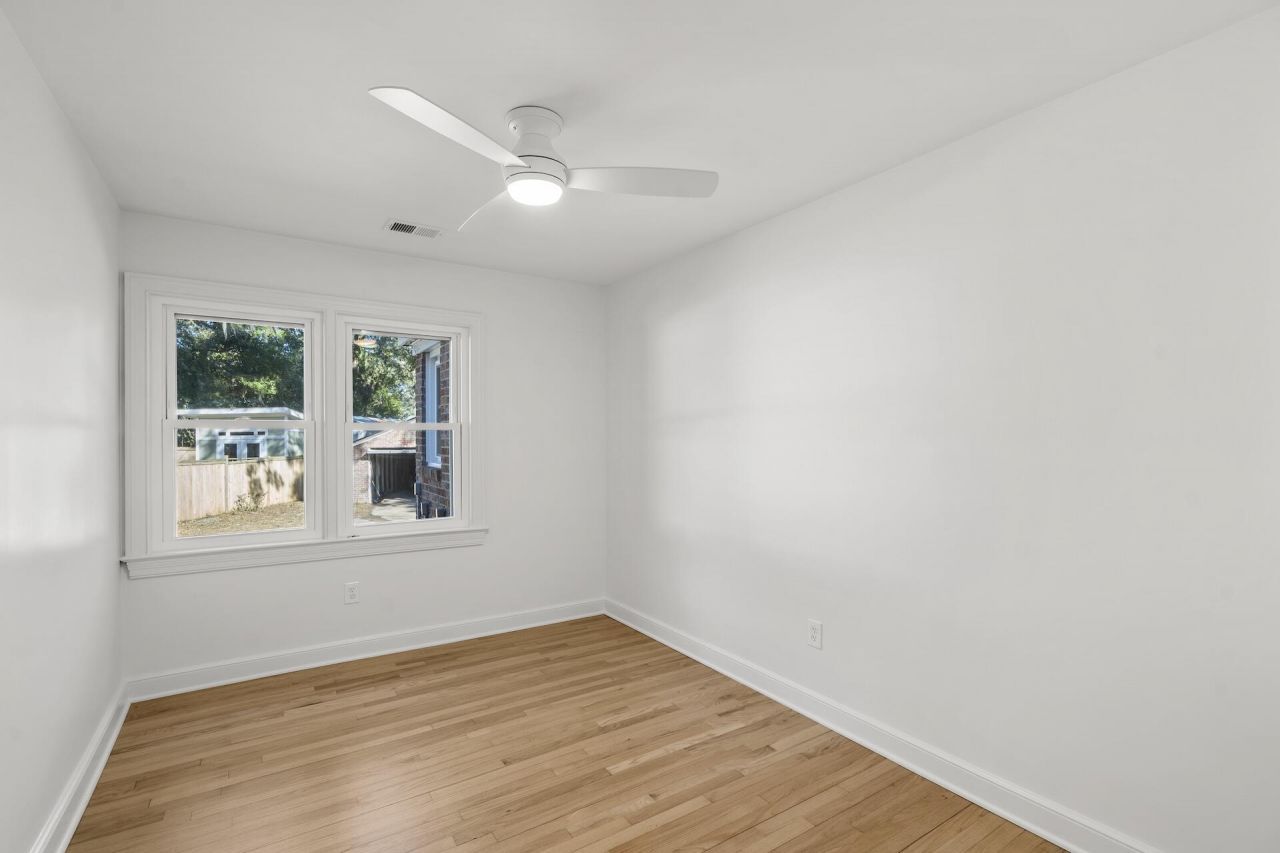 5000 Lancaster Street Photo 11