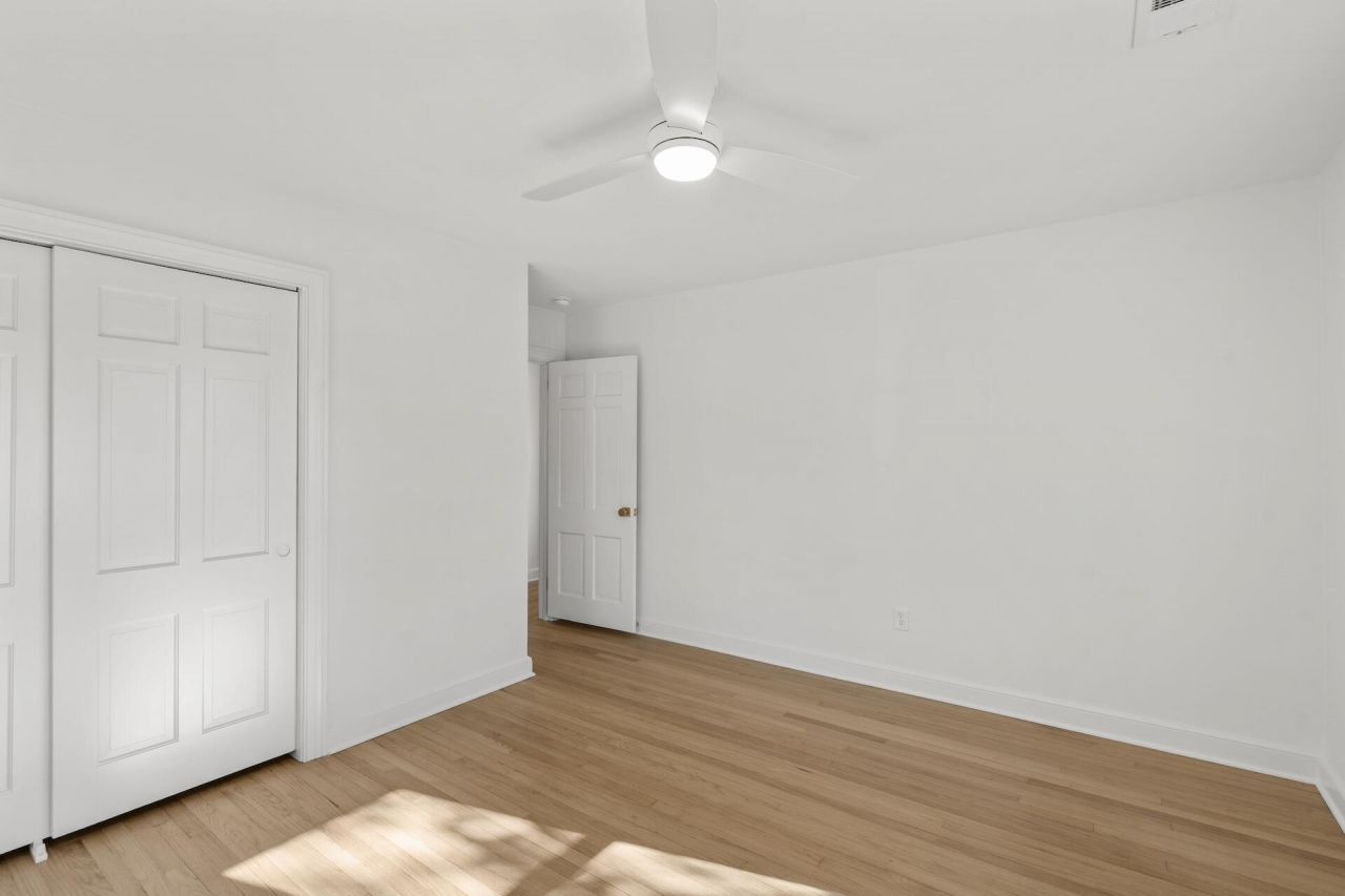 5000 Lancaster Street Photo 12