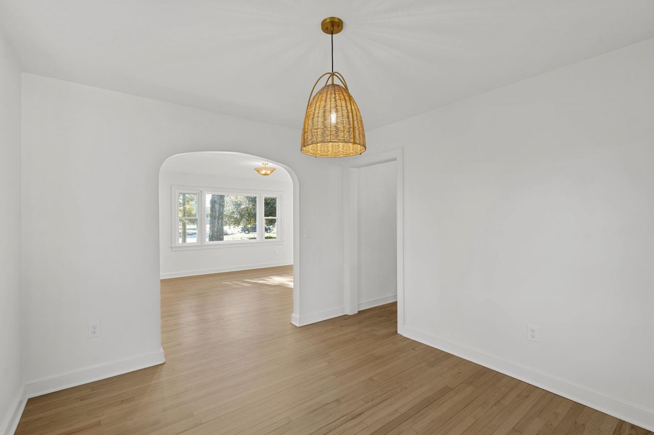 5000 Lancaster Street Photo 17