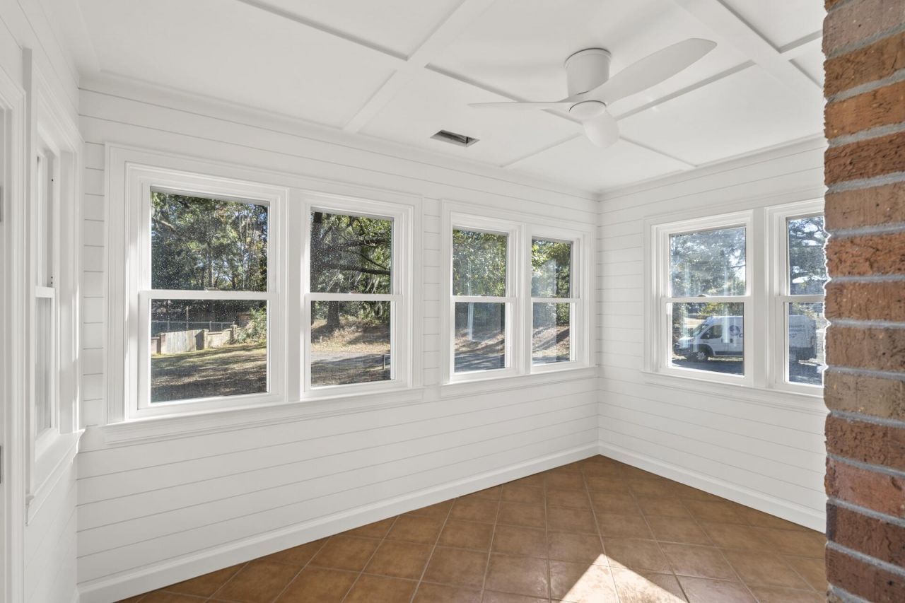 5000 Lancaster Street Photo 23