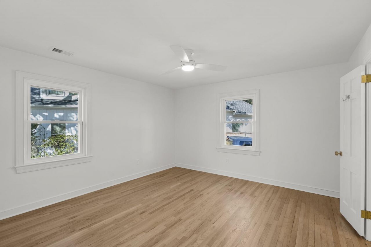 5000 Lancaster Street Photo 24