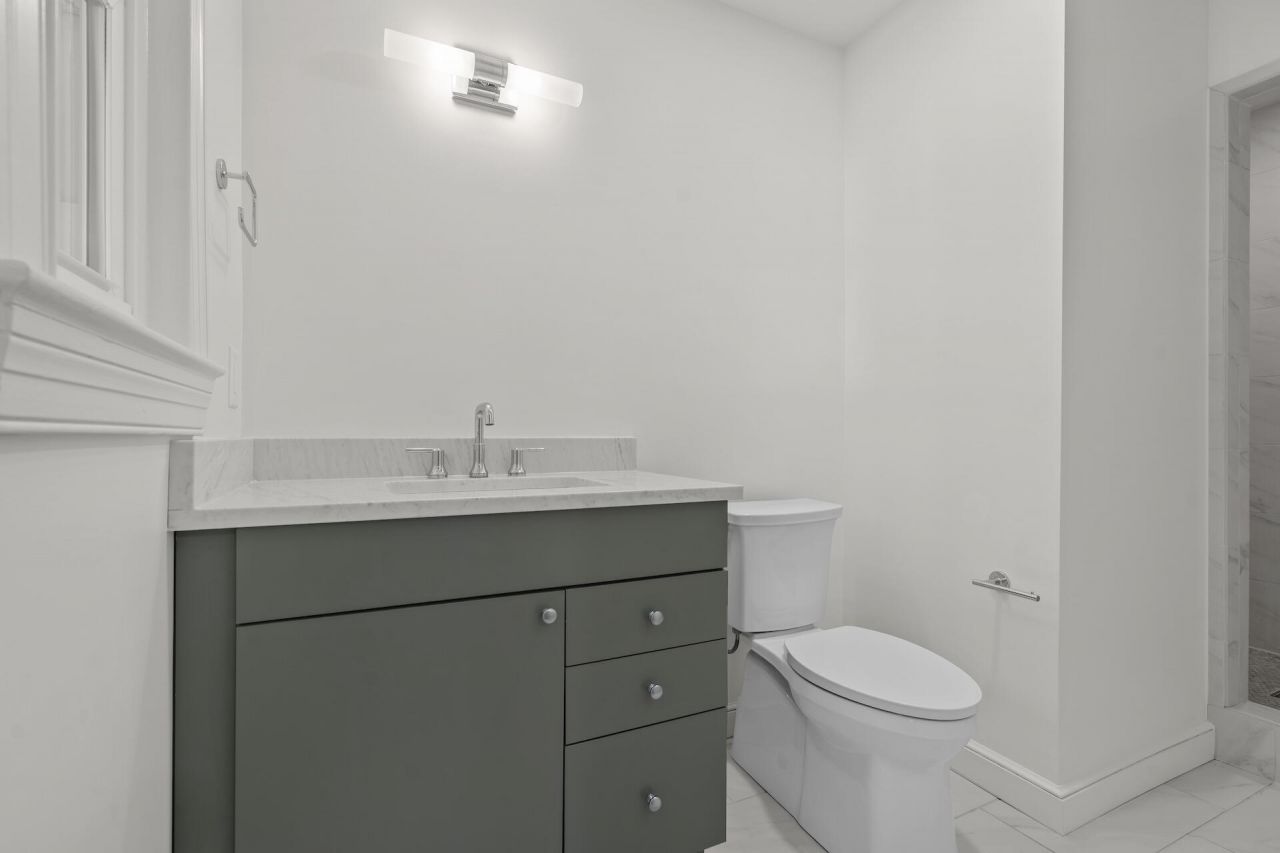 5000 Lancaster Street Photo 27