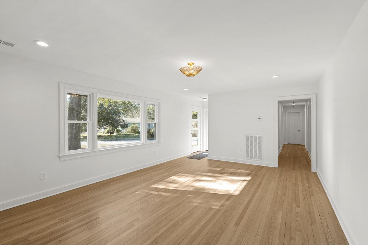 5000 Lancaster Street Photo 29