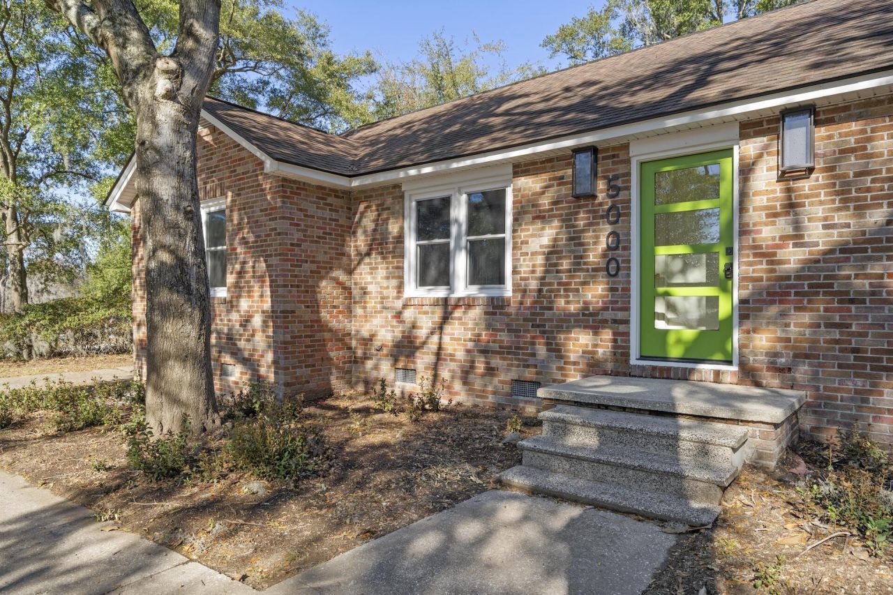 5000 Lancaster Street Photo 3