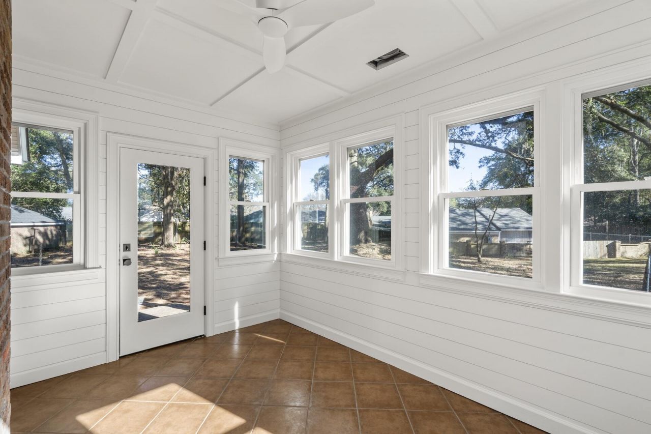 5000 Lancaster Street Photo 30