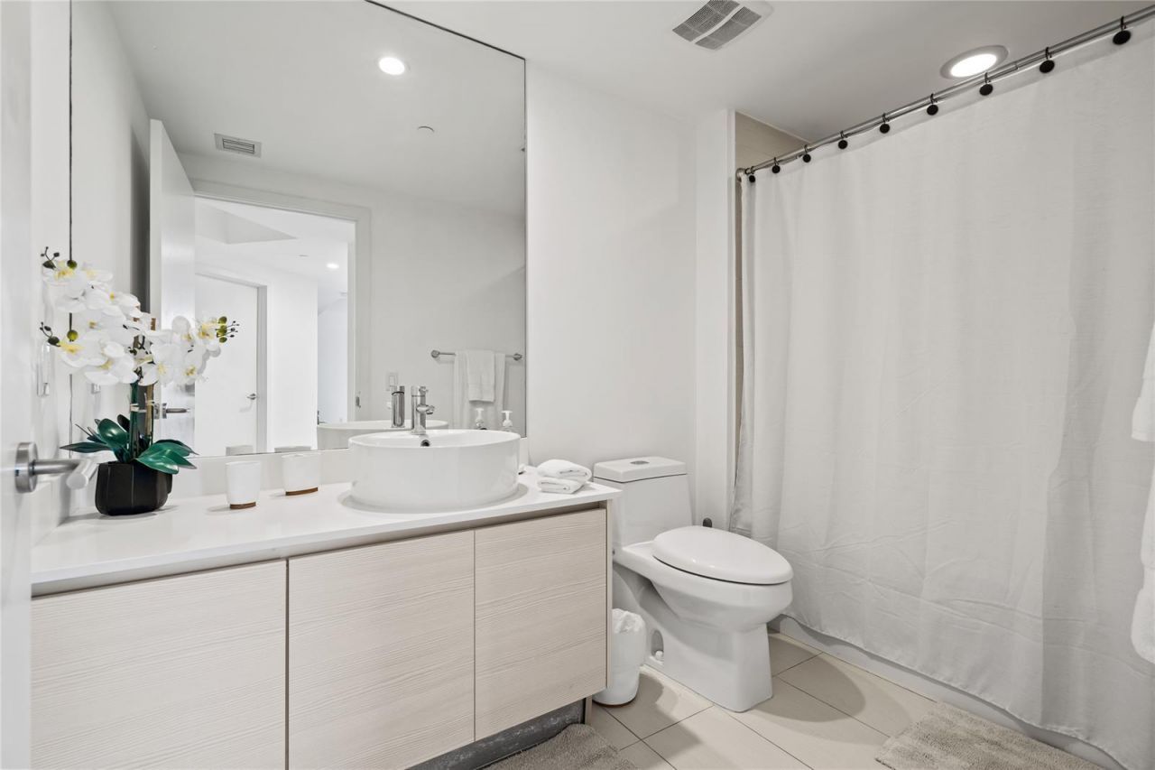 4250 Biscayne Boulevard, Unit 402, Miami, FL 33137 Photo