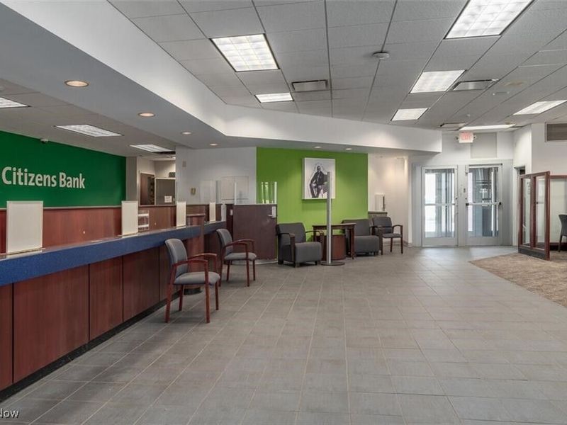 365 E 200th Street, Euclid, OH 44119 Photo 5