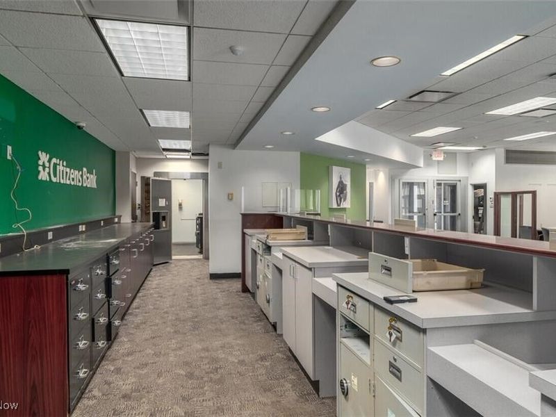 365 E 200th Street, Euclid, OH 44119 Photo 7