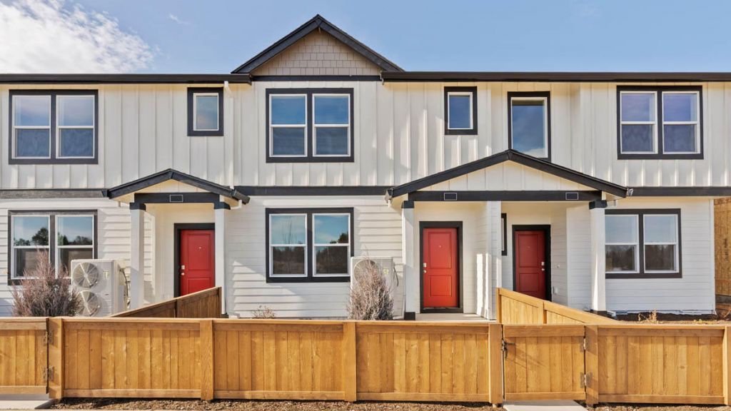 62743 Eagle Road, Bend, OR 97701 Main Photo