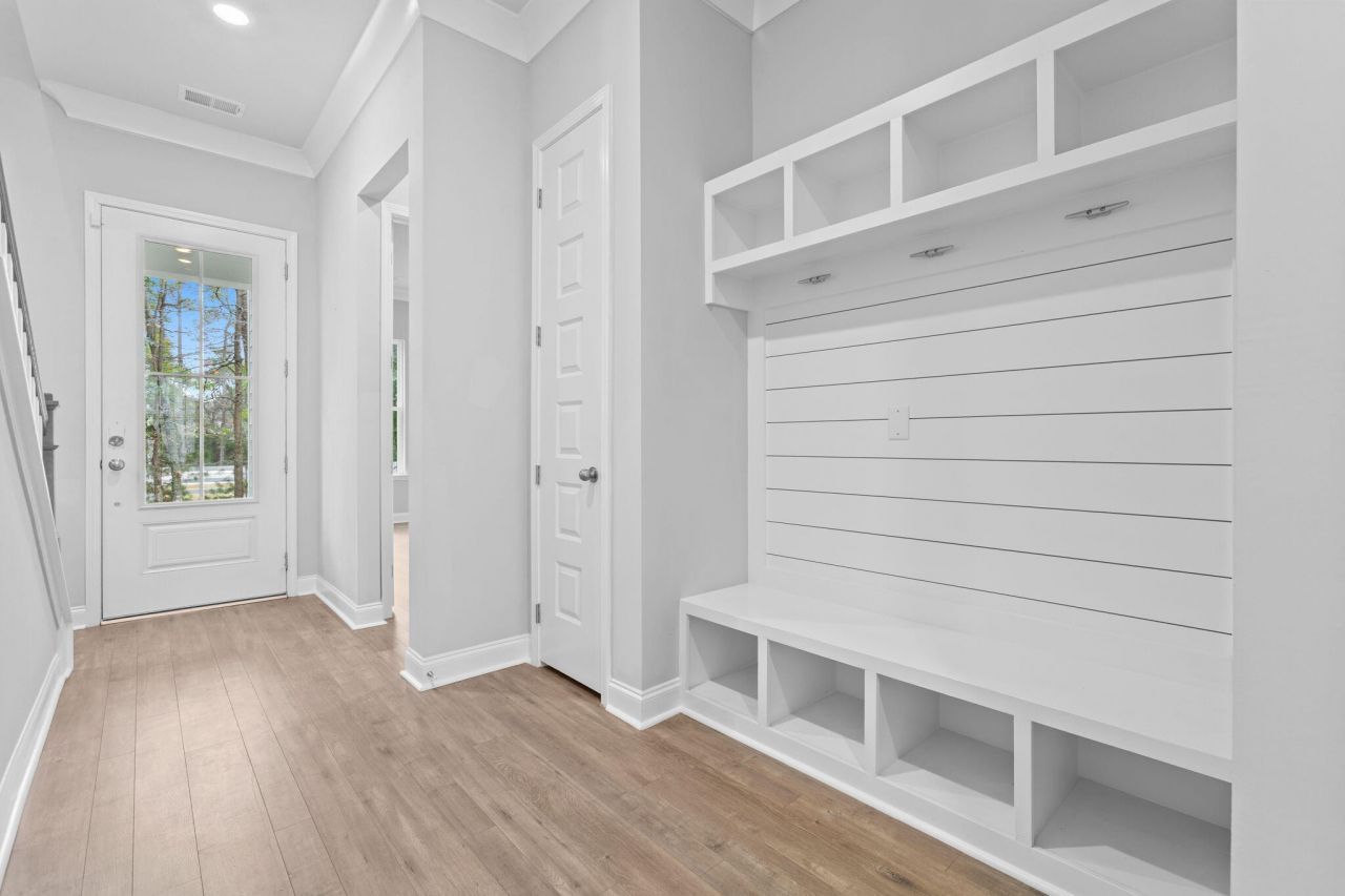 103 Ilderton Street Photo 10