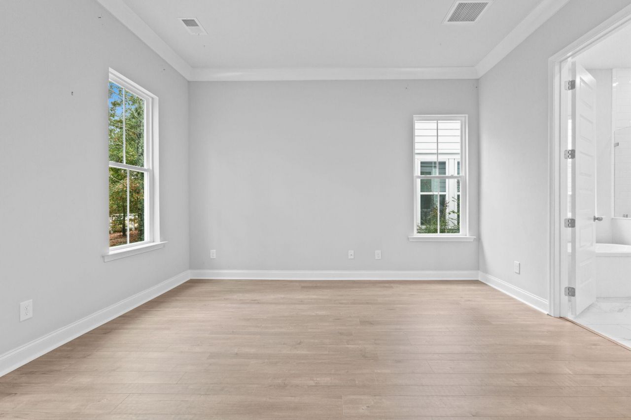 103 Ilderton Street Photo 14