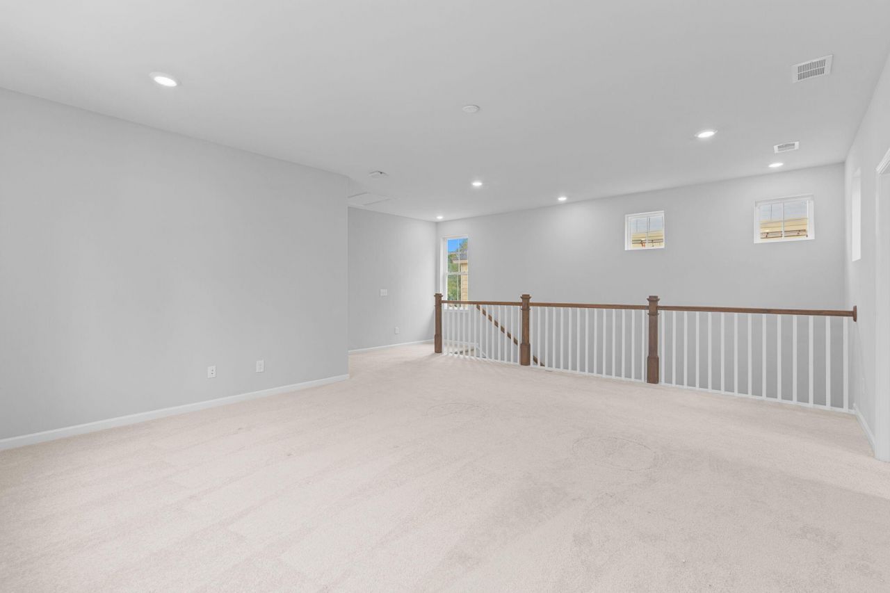 103 Ilderton Street Photo 21