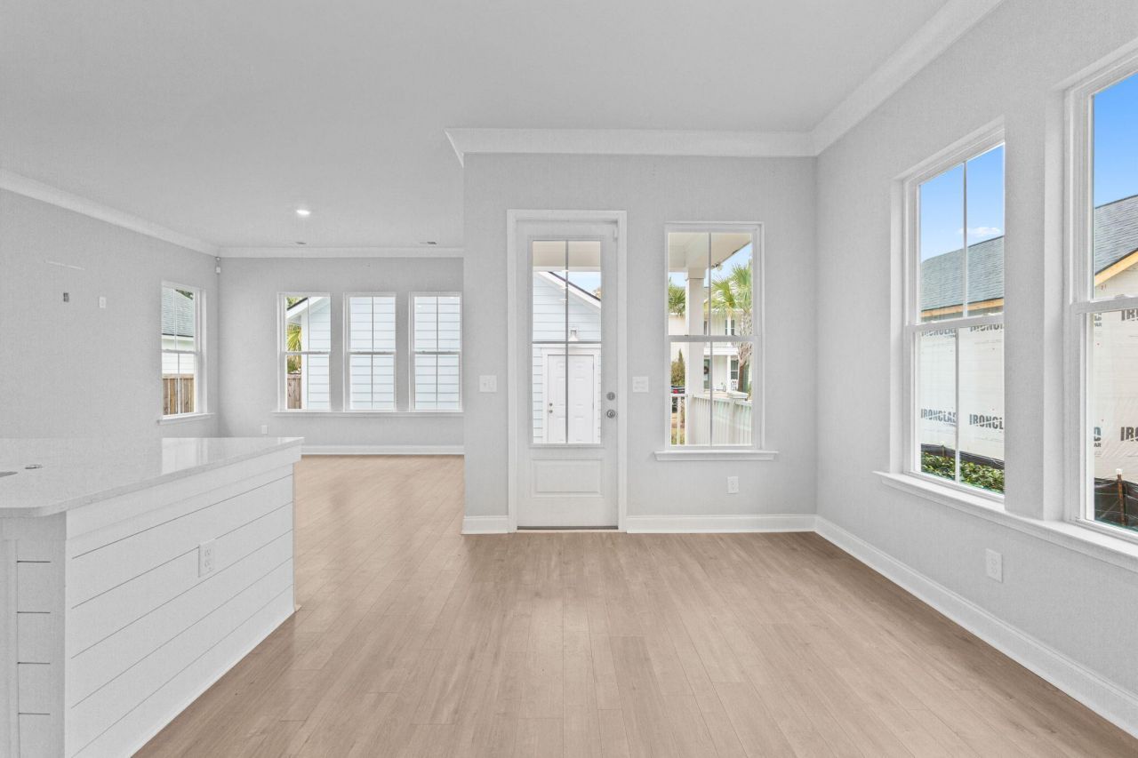 103 Ilderton Street Photo 8