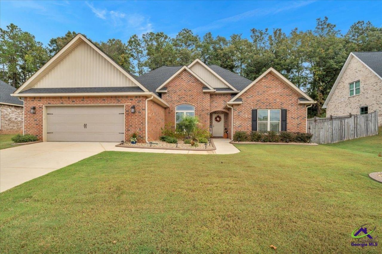 108 Timber Ridge Circle, Byron, GA 31008 Main Photo