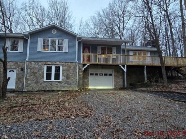 416 Walker Hollow Drive, Monterey, TN 38574