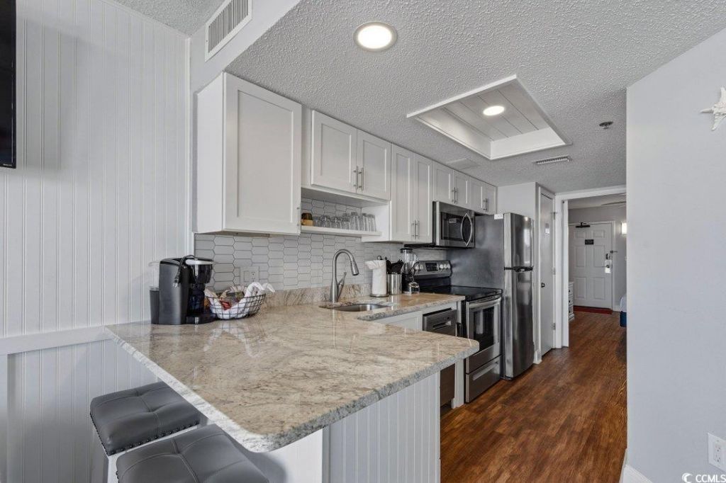 161 Seawatch Dr. Photo 8