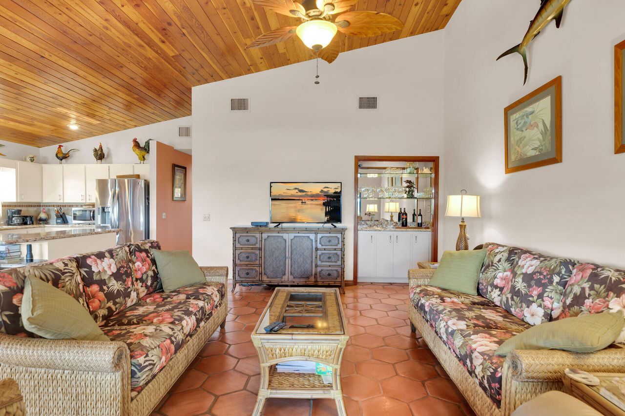 580 9th Street, Key Colony, FL 33051 Photo