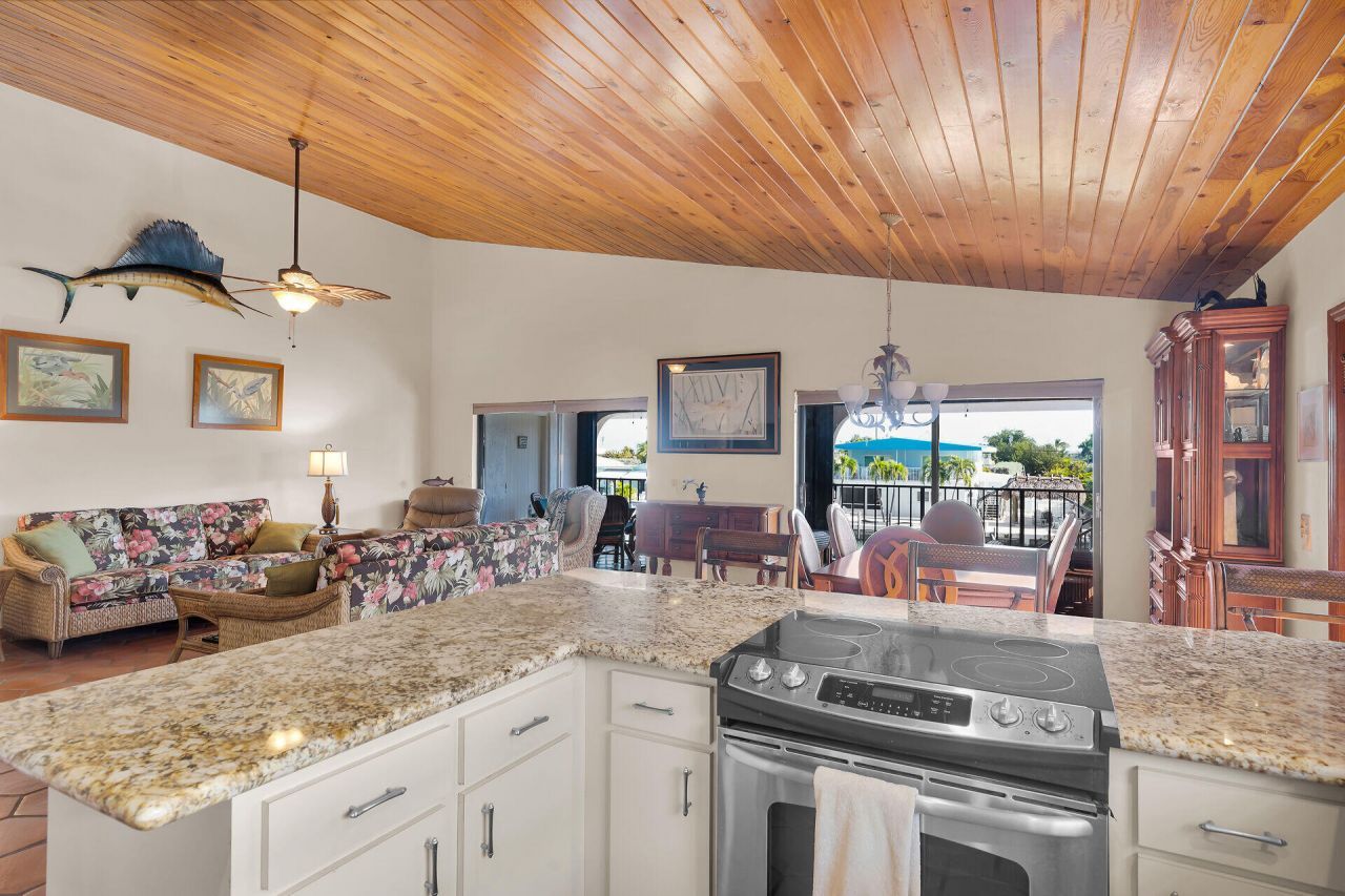 580 9th Street, Key Colony, FL 33051 Photo