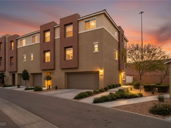 2835 Atomic Tangerine Way, Unit 6, Las Vegas, NV 89183