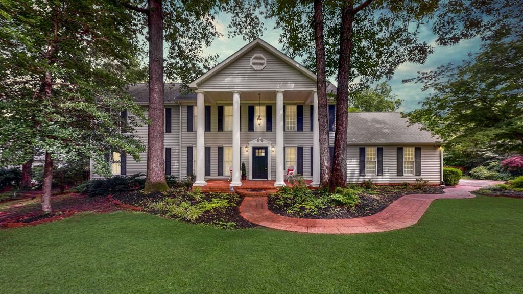 215 Country Wood Drive, Paris, TN 38242 Main Photo