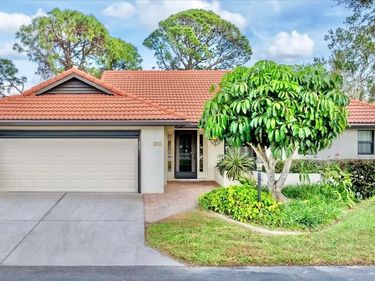 270 LAUREL HOLLOW DRIVE, Unit 34, NOKOMIS, FL 34275