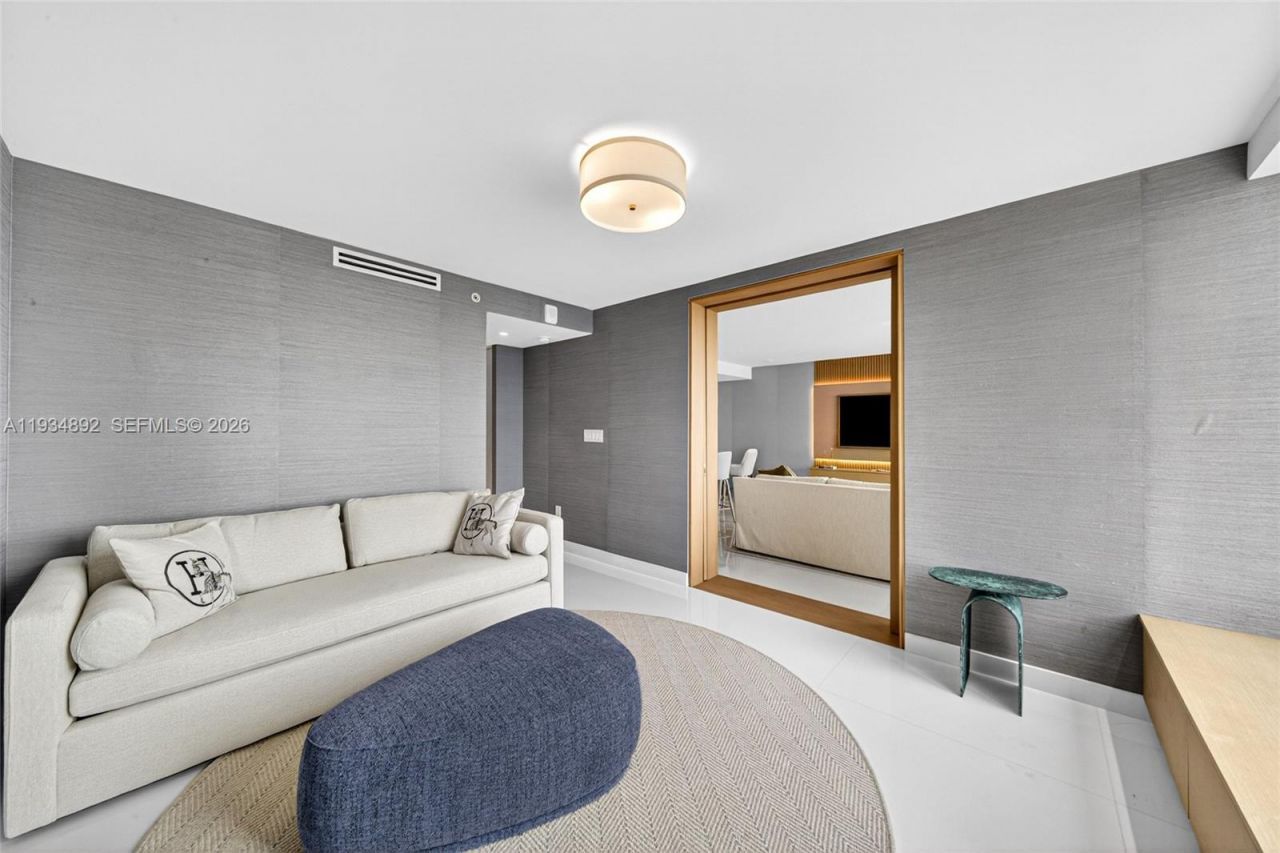 400 S Pointe Dr, Unit 1501, Miami Beach, FL 33139 Photo