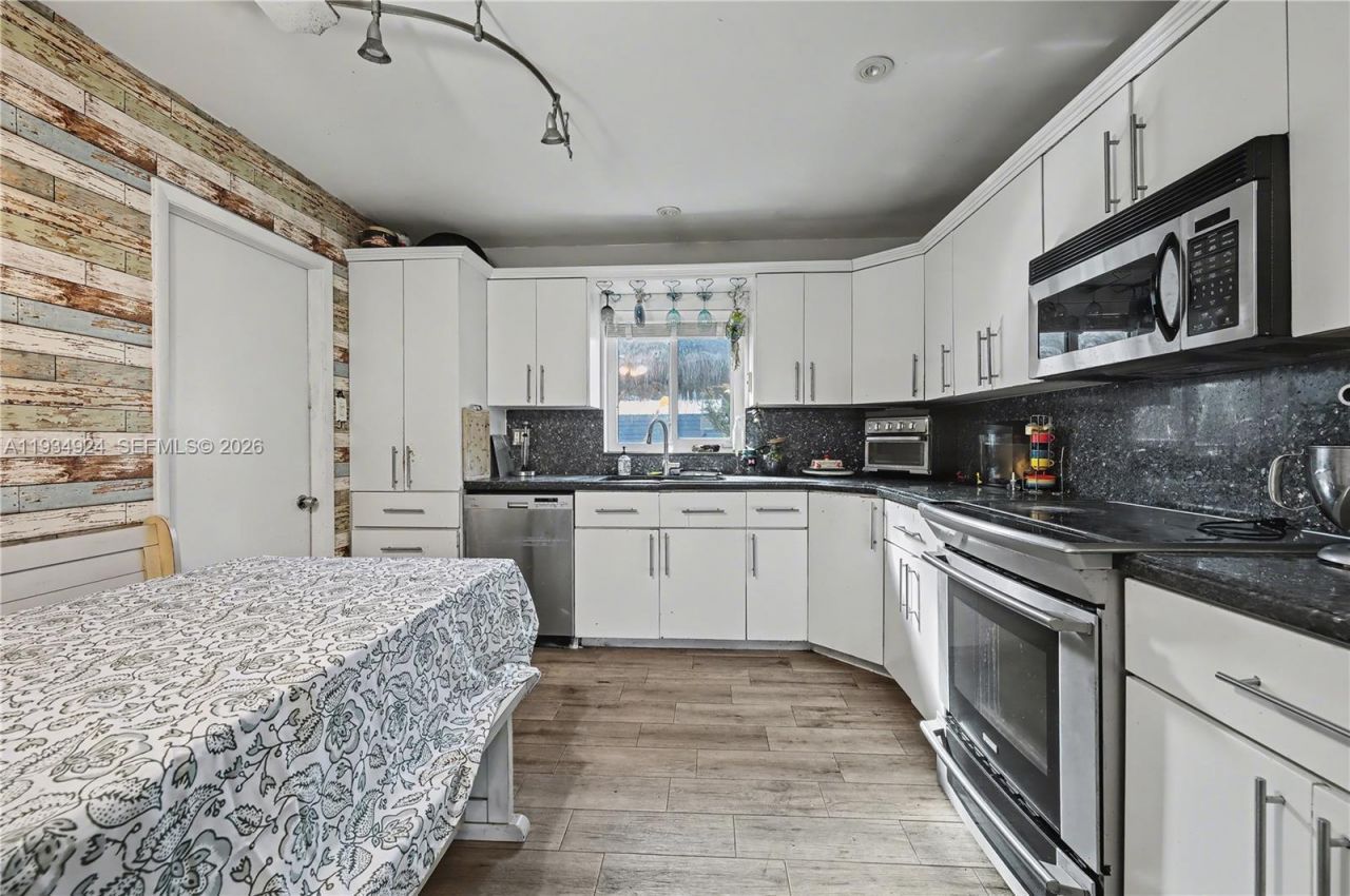 2864 SW 16th St, Fort Lauderdale, FL 33312 Photo