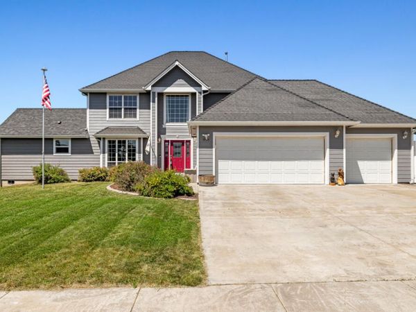 3934 El Cerrito Way, Klamath Falls, OR 97603