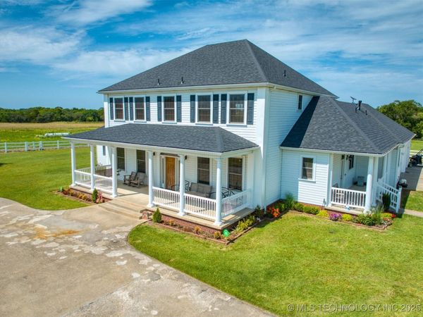 3461 N 3735 , Holdenville, OK 74848