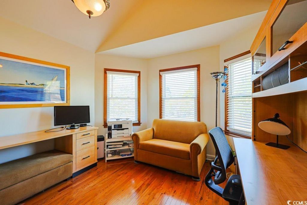 221 Lander Dr. Photo 16