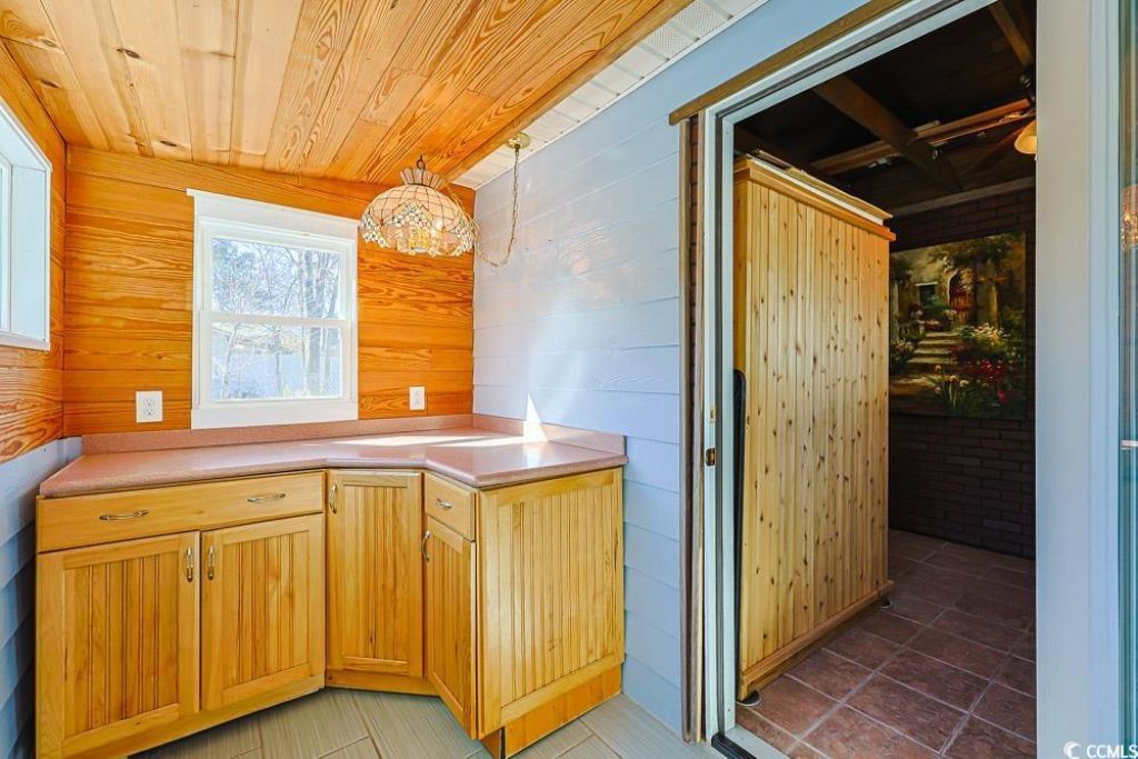 221 Lander Dr. Photo 35