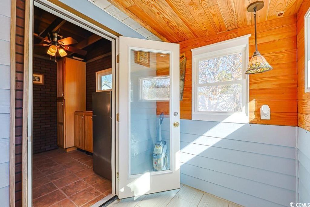 221 Lander Dr. Photo 36