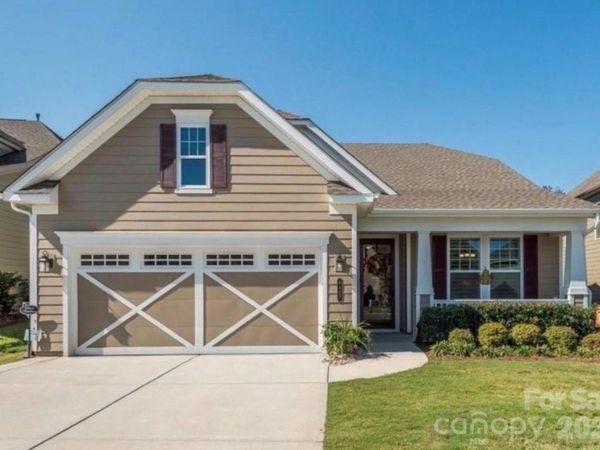 8407 Festival Way, Charlotte, NC 28215