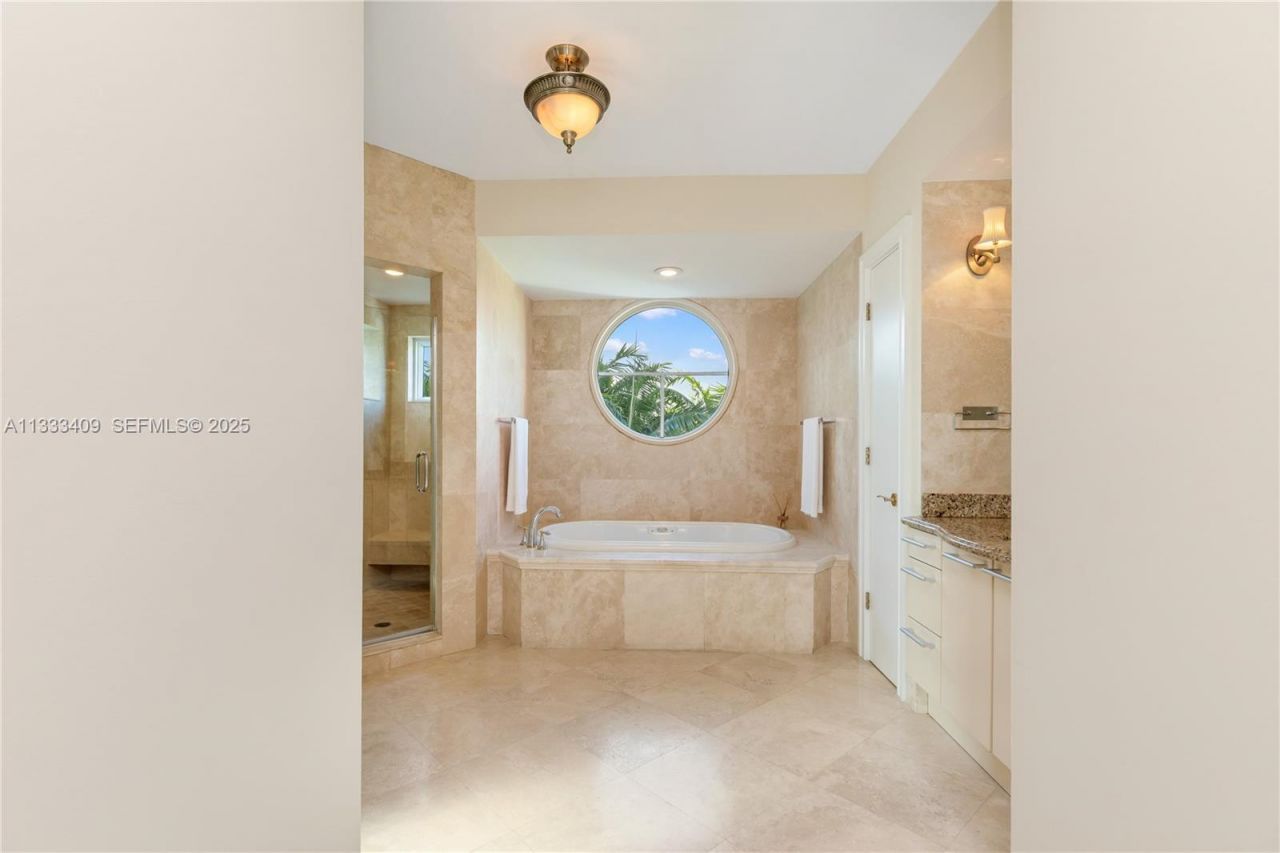 1660 W Glencoe St , Unit 302, Coconut Grove, FL 33133 Photo