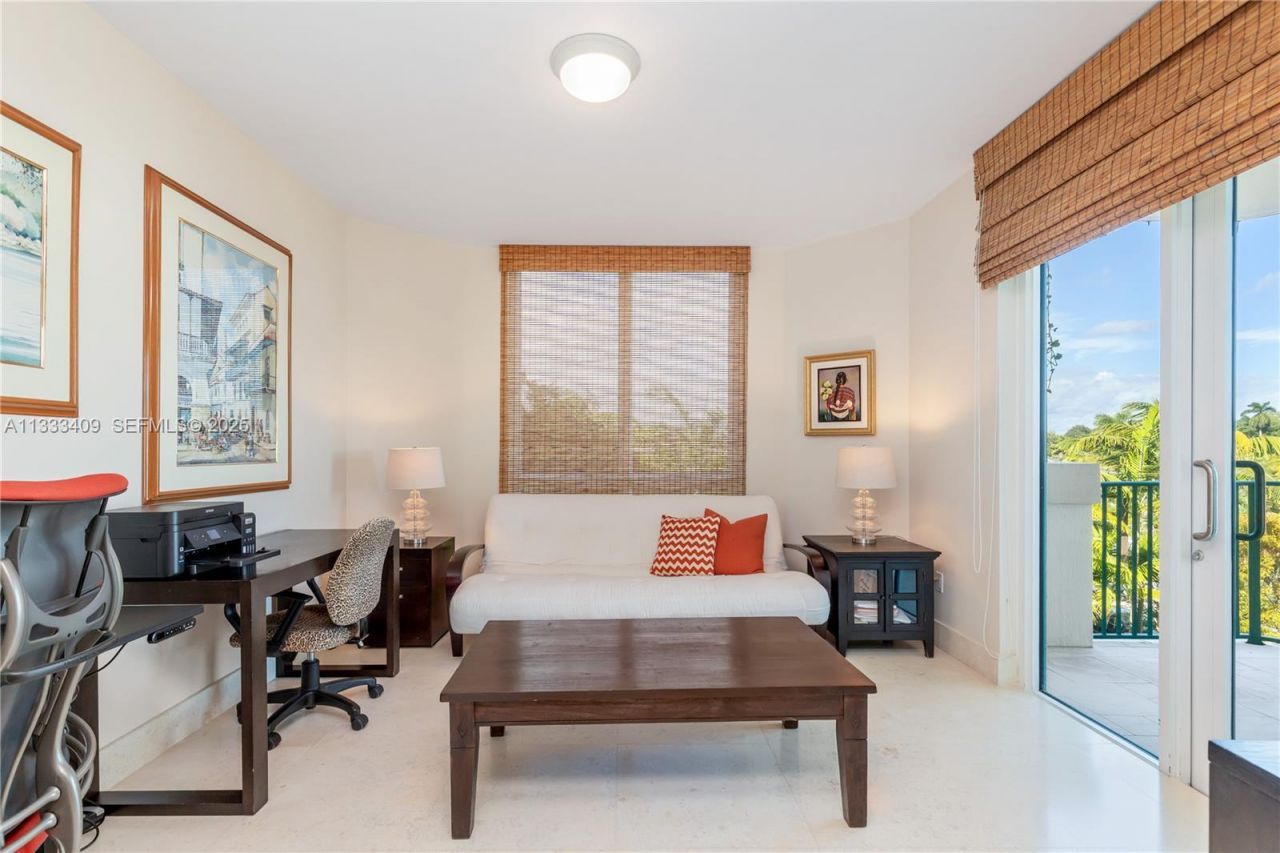 1660 W Glencoe St , Unit 302, Coconut Grove, FL 33133 Photo