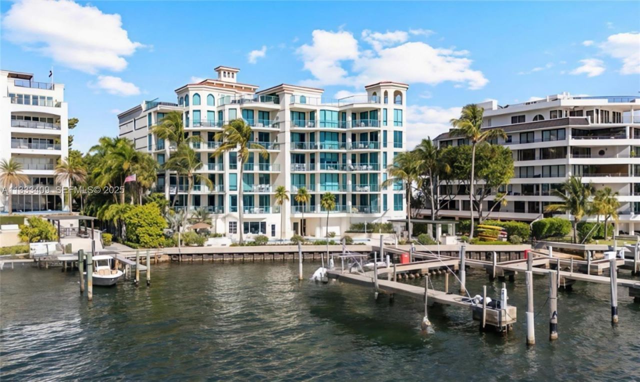 1660 W Glencoe St , Unit 302, Coconut Grove, FL 33133 Photo