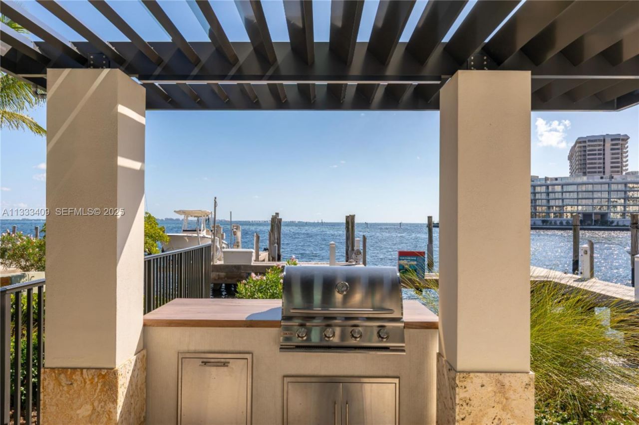 1660 W Glencoe St , Unit 302, Coconut Grove, FL 33133 Photo