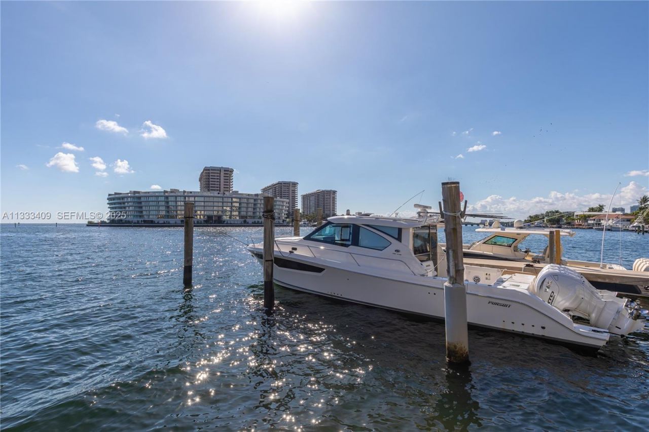 1660 W Glencoe St , Unit 302, Coconut Grove, FL 33133 Photo