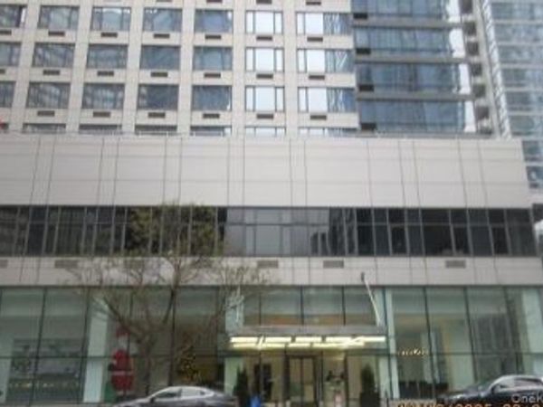 635 W 42nd Street, Unit 5F, New York (Manhattan), NY 10036