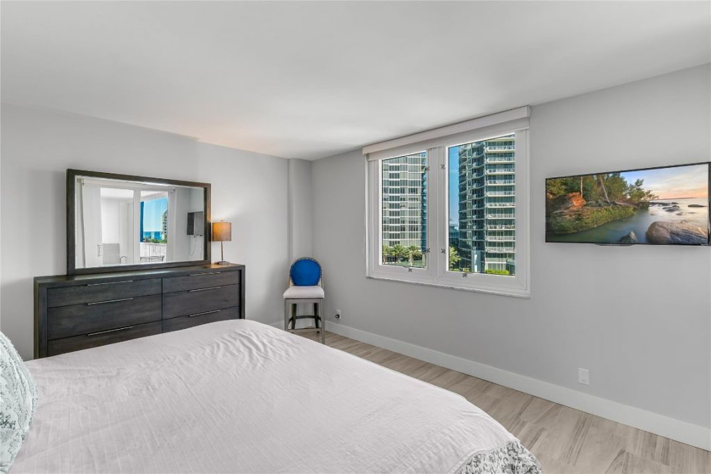 2200 NE 33rd Avenue, Unit 8G, Fort Lauderdale, FL 33305 Photo