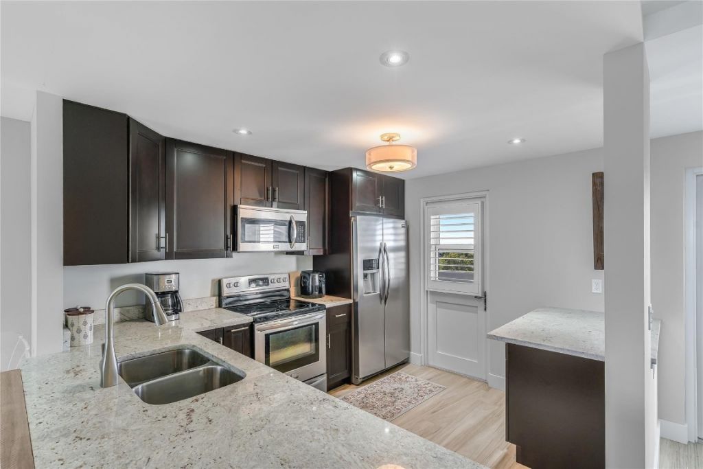 2200 NE 33rd Avenue, Unit 8G, Fort Lauderdale, FL 33305 Photo