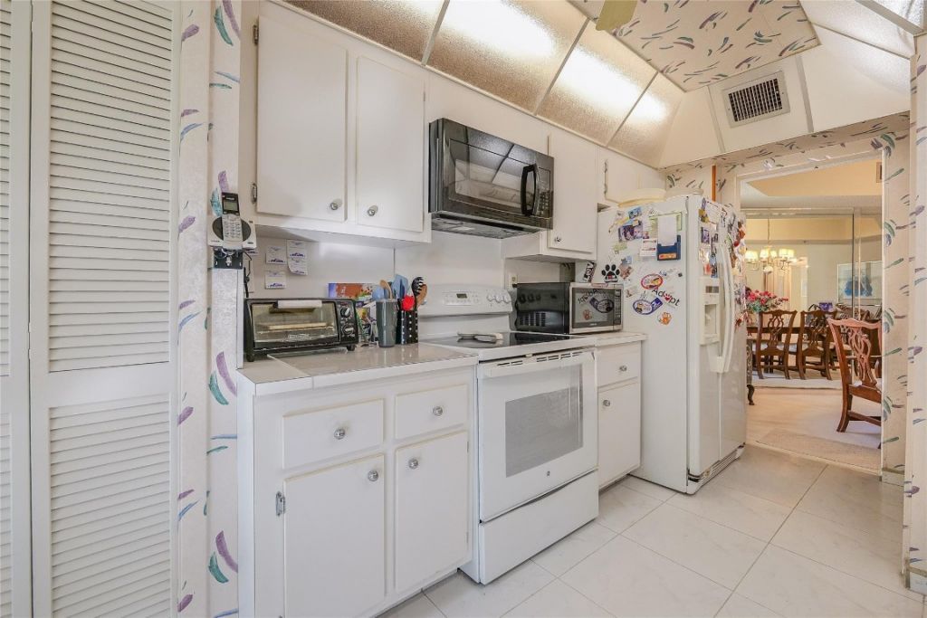 7200 Radice Court, Unit 203, Lauderhill, FL 33319 Photo