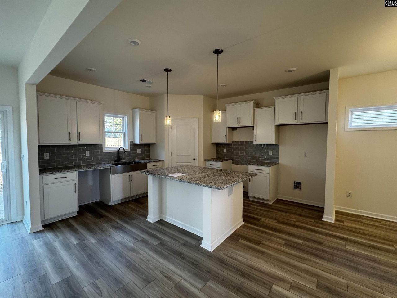 578 Griffon Drive Photo 10