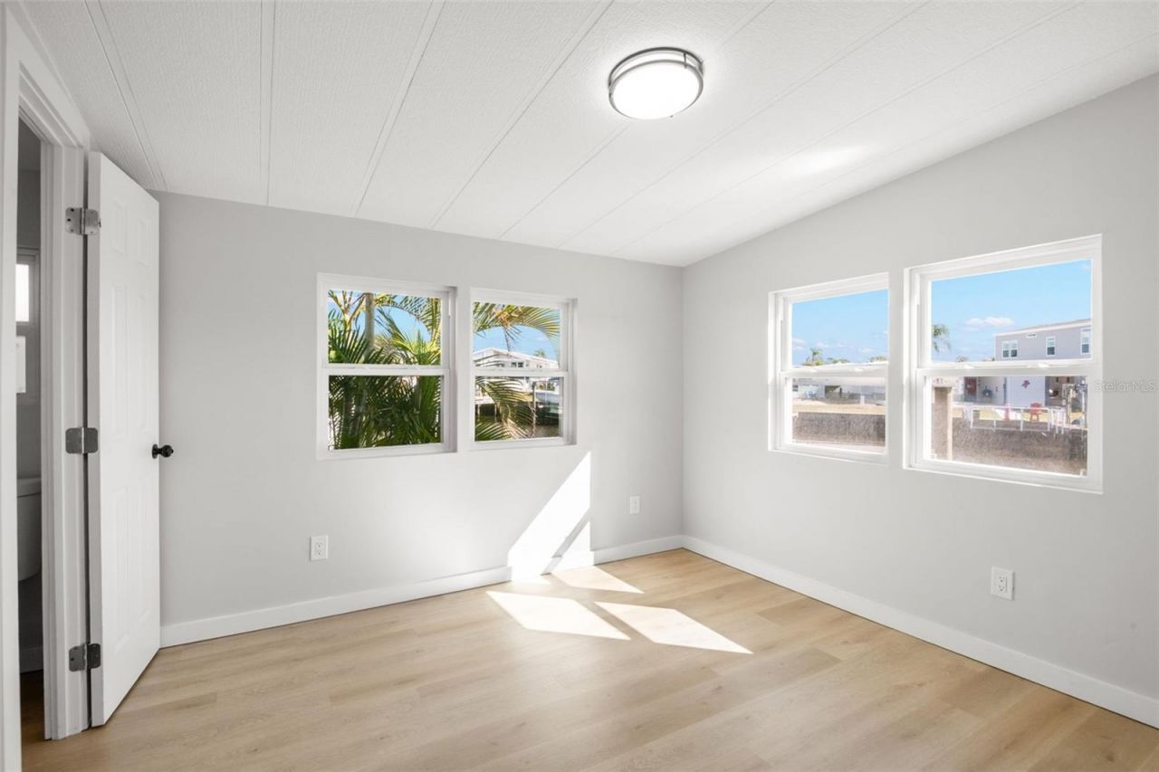 6823 Mount Pleasant Road Ne, Unit 37, Saint Petersburg, FL 33702 Photo