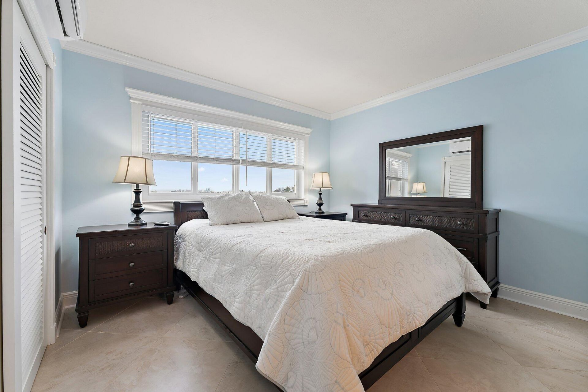 33 S Ocean Avenue, Unit 502, Palm Beach Shores, FL 33404 Photo