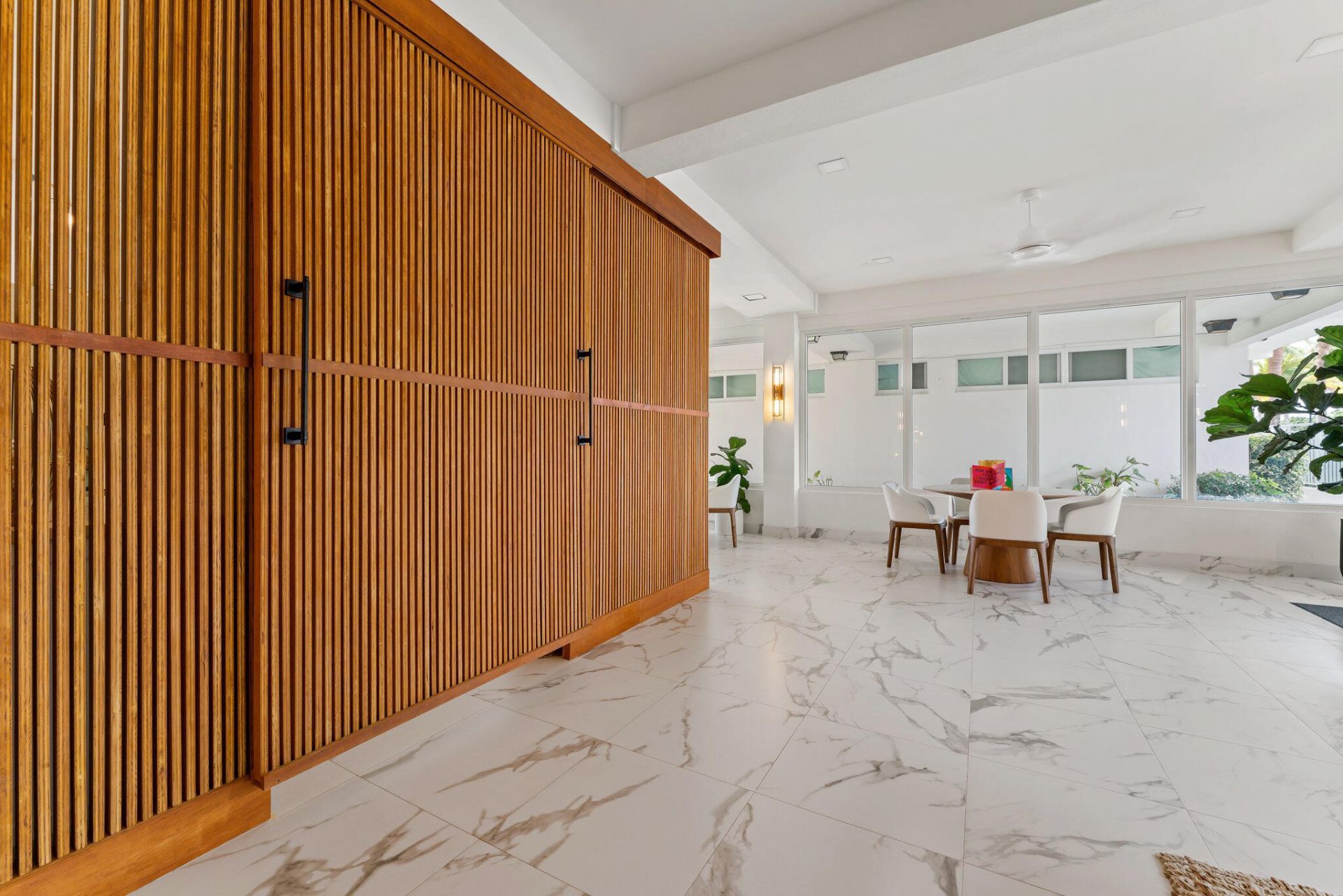 33 S Ocean Avenue, Unit 502, Palm Beach Shores, FL 33404 Photo