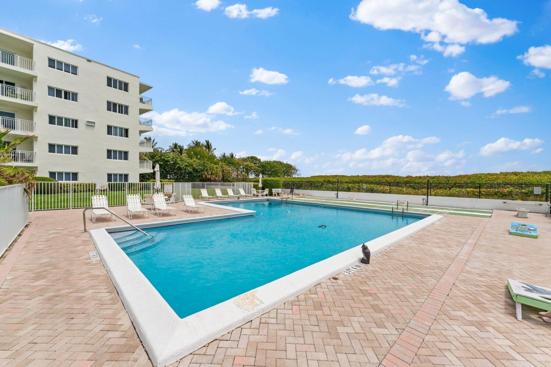 33 S Ocean Avenue, Unit 502, Palm Beach Shores, FL 33404 Photo