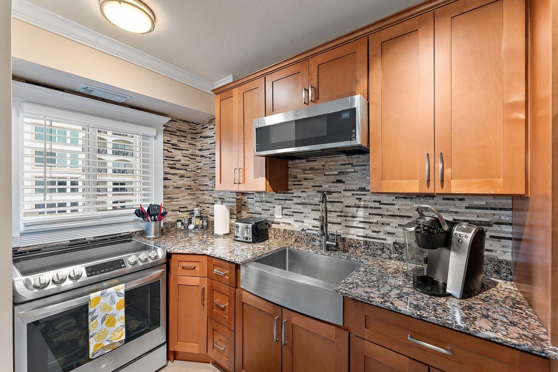 33 S Ocean Avenue, Unit 502, Palm Beach Shores, FL 33404 Photo