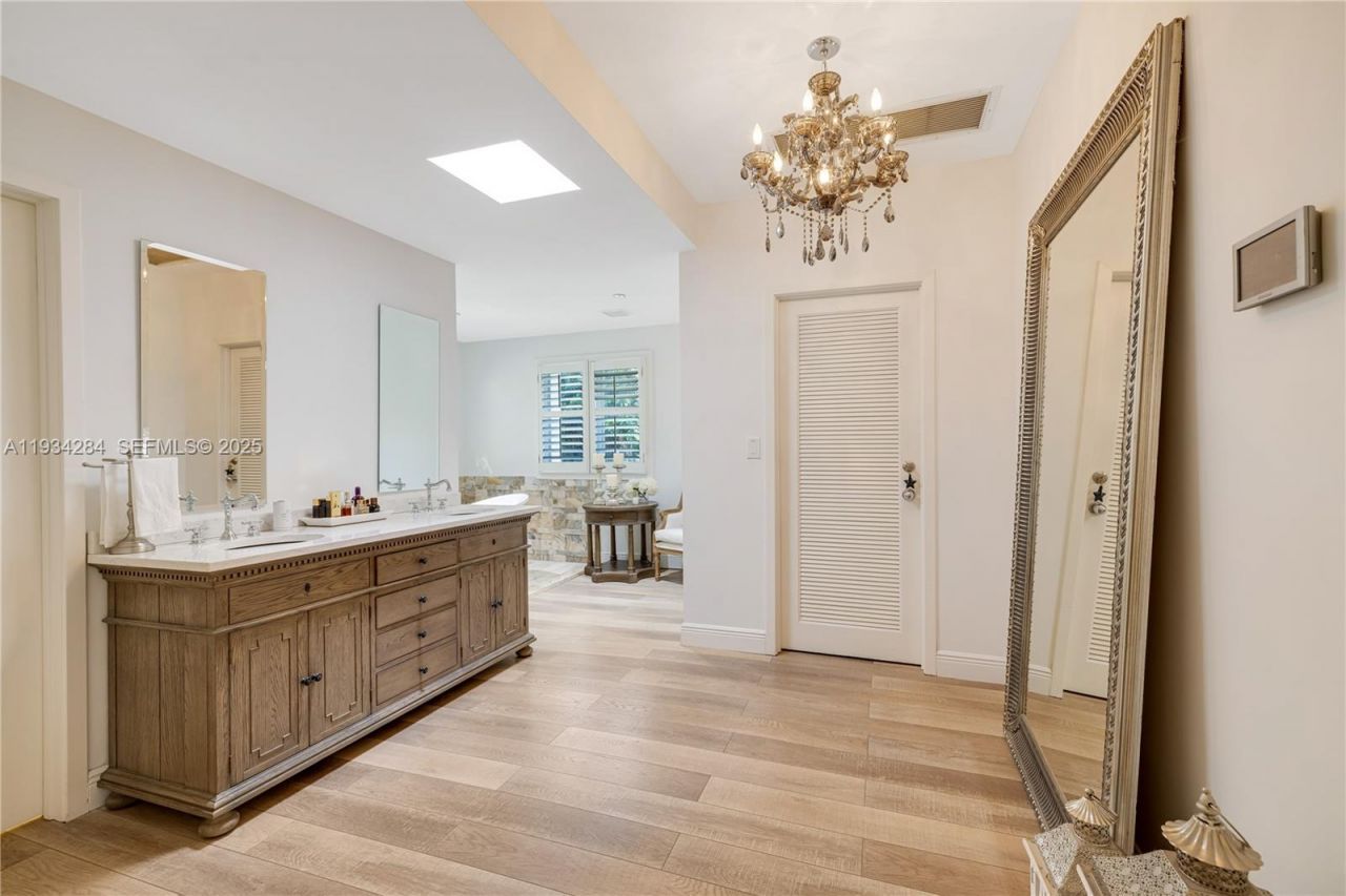 8000 Los Pinos Blvd, Coral Gables, FL 33143 Photo