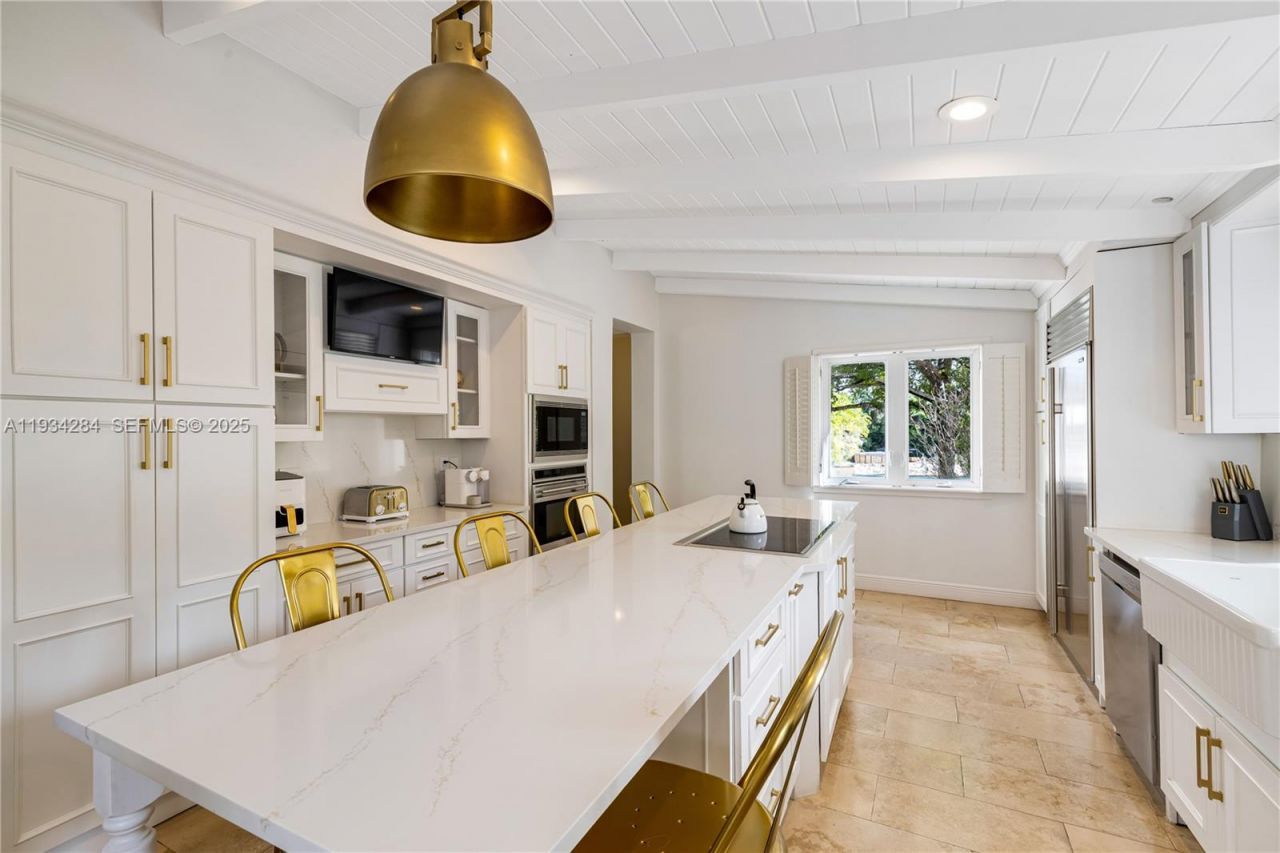 8000 Los Pinos Blvd, Coral Gables, FL 33143 Photo